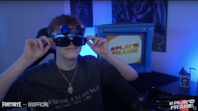 Play the Frame - Glasses Left
