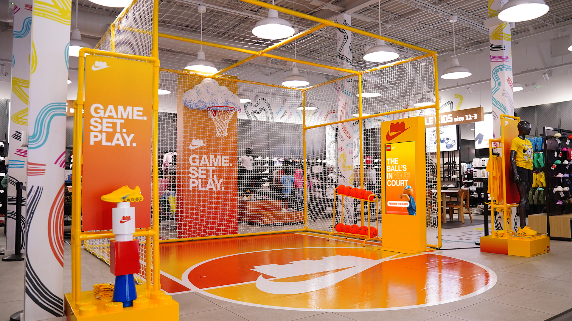 Nike x Lego - media gallery 2.4