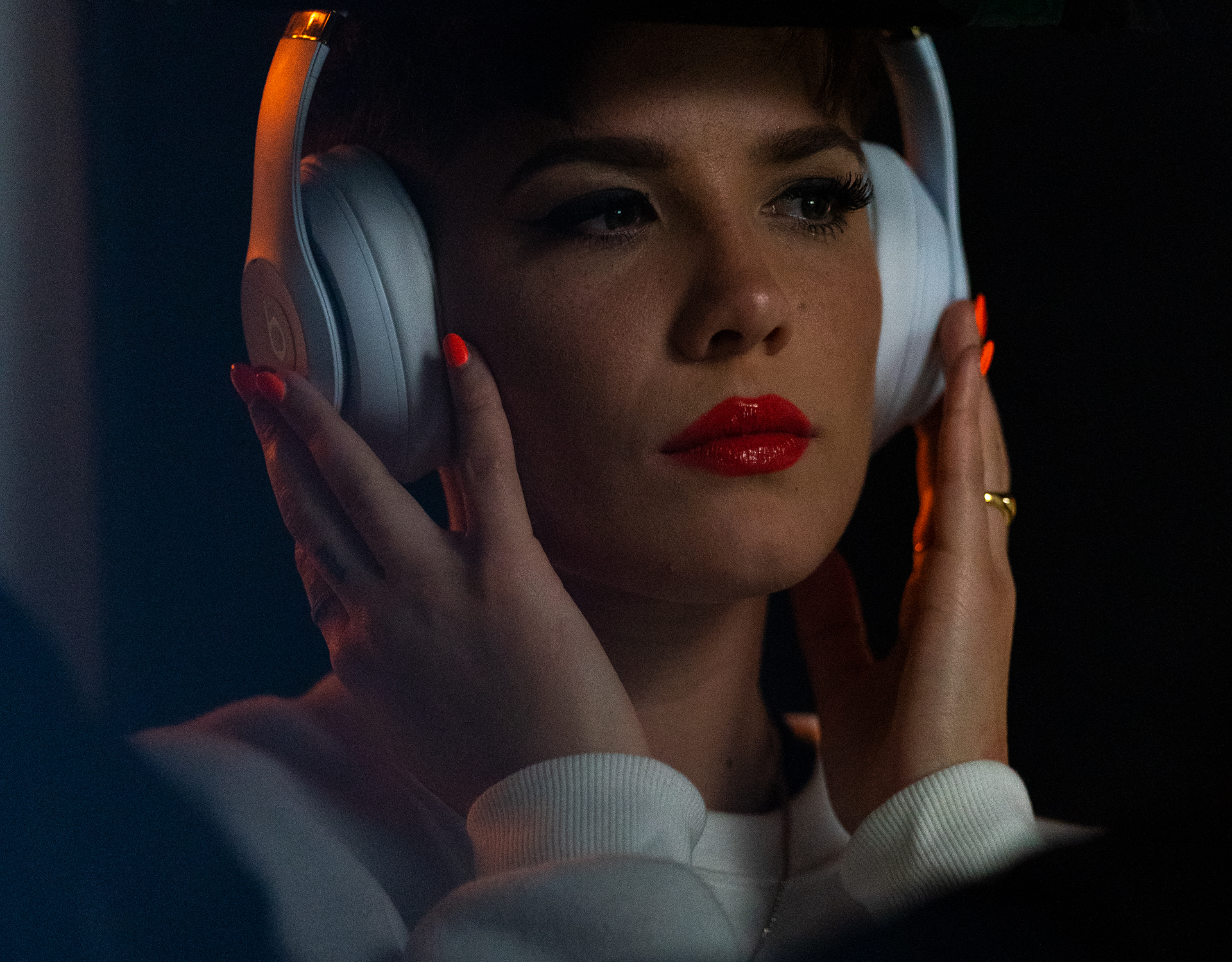 halsey beats headphones