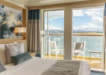 luxe-cruiseschip-hutkamer-met-bergzicht