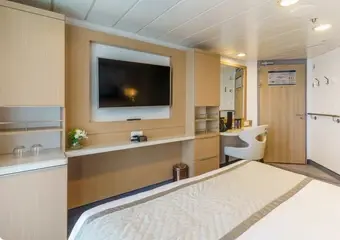 luxe-cruisehut-met-modern-houten-interieur