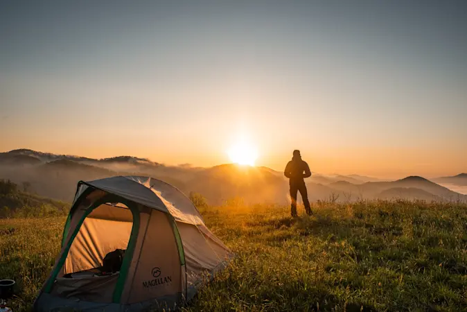 Här campar man i solnedgången. Fantastiskt! Mycket fint!