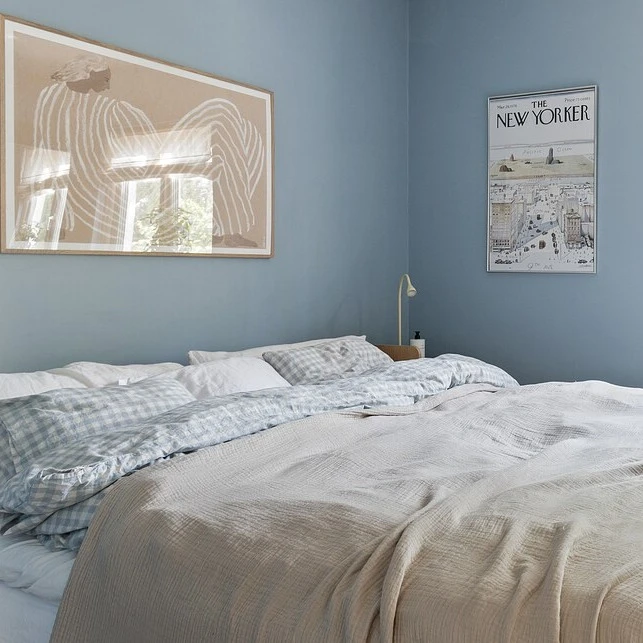 Affischer med ett målat intryck är populära. 