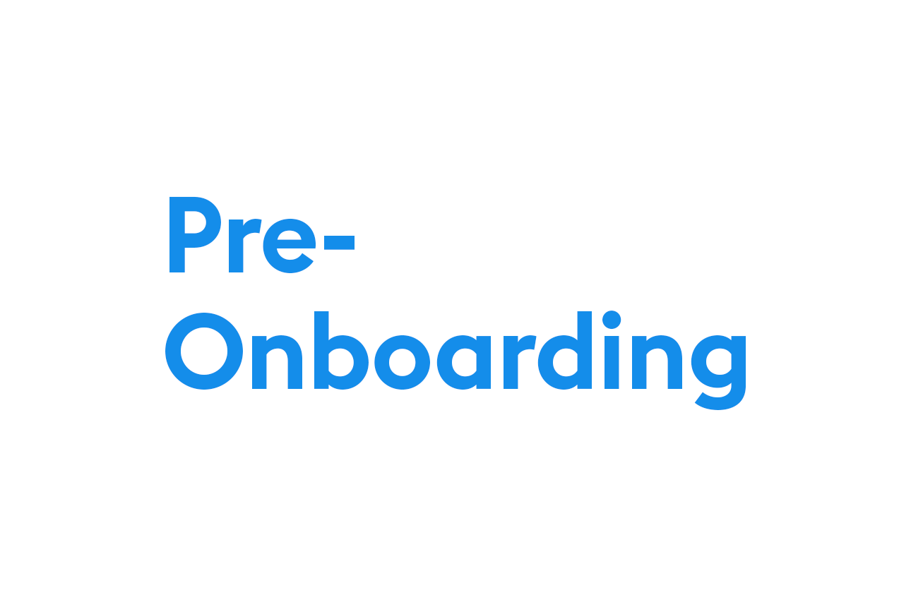 Blaue Schrift „Pre-Onboarding“ auf weißen Hintergrund