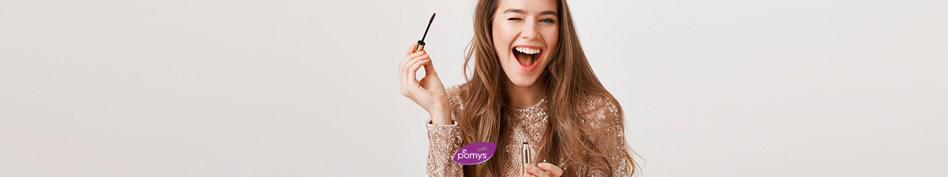 Cuida tu piel y ¡luce el maquillaje perfecto para esta época de celebración!