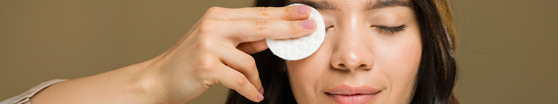 Limpieza consciente del rostro con menos pasos - Pomys