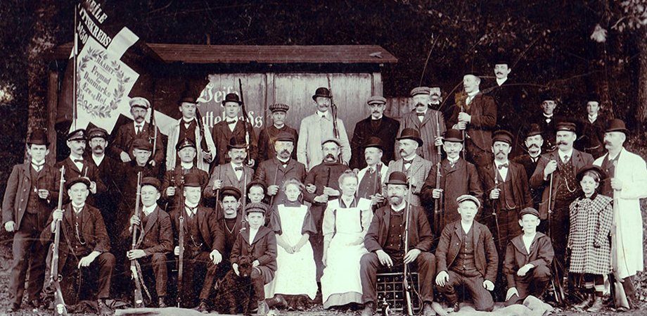 Historisk gruppefoto fra Vejle Skytteforening