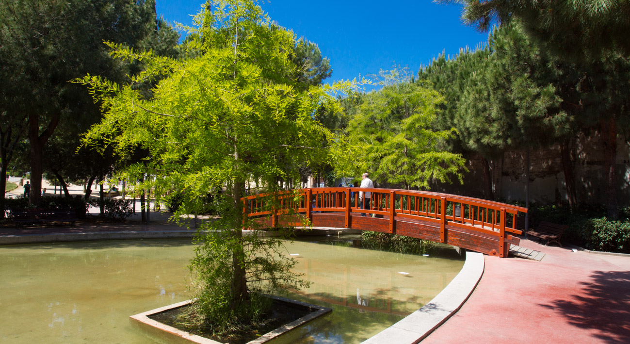 Jardines de la Plaza de Can Fabra