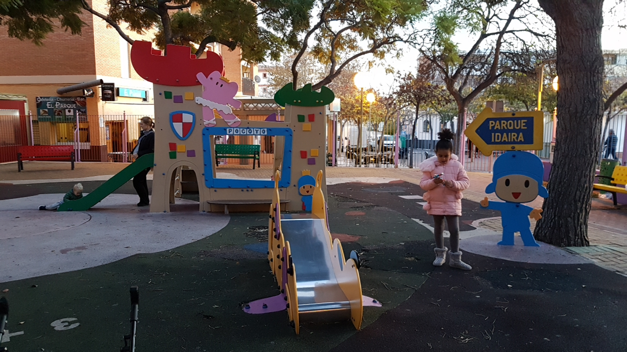 Parque infantil público Idaira