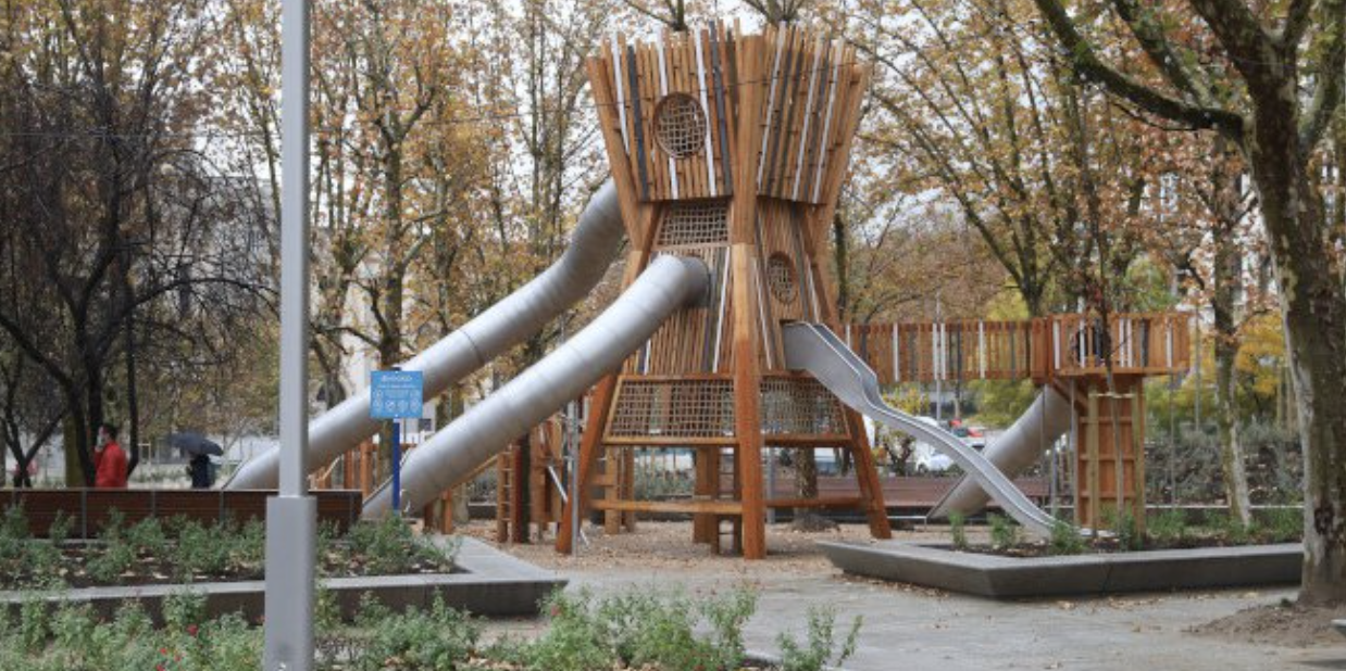 Parque infantil Plaza España