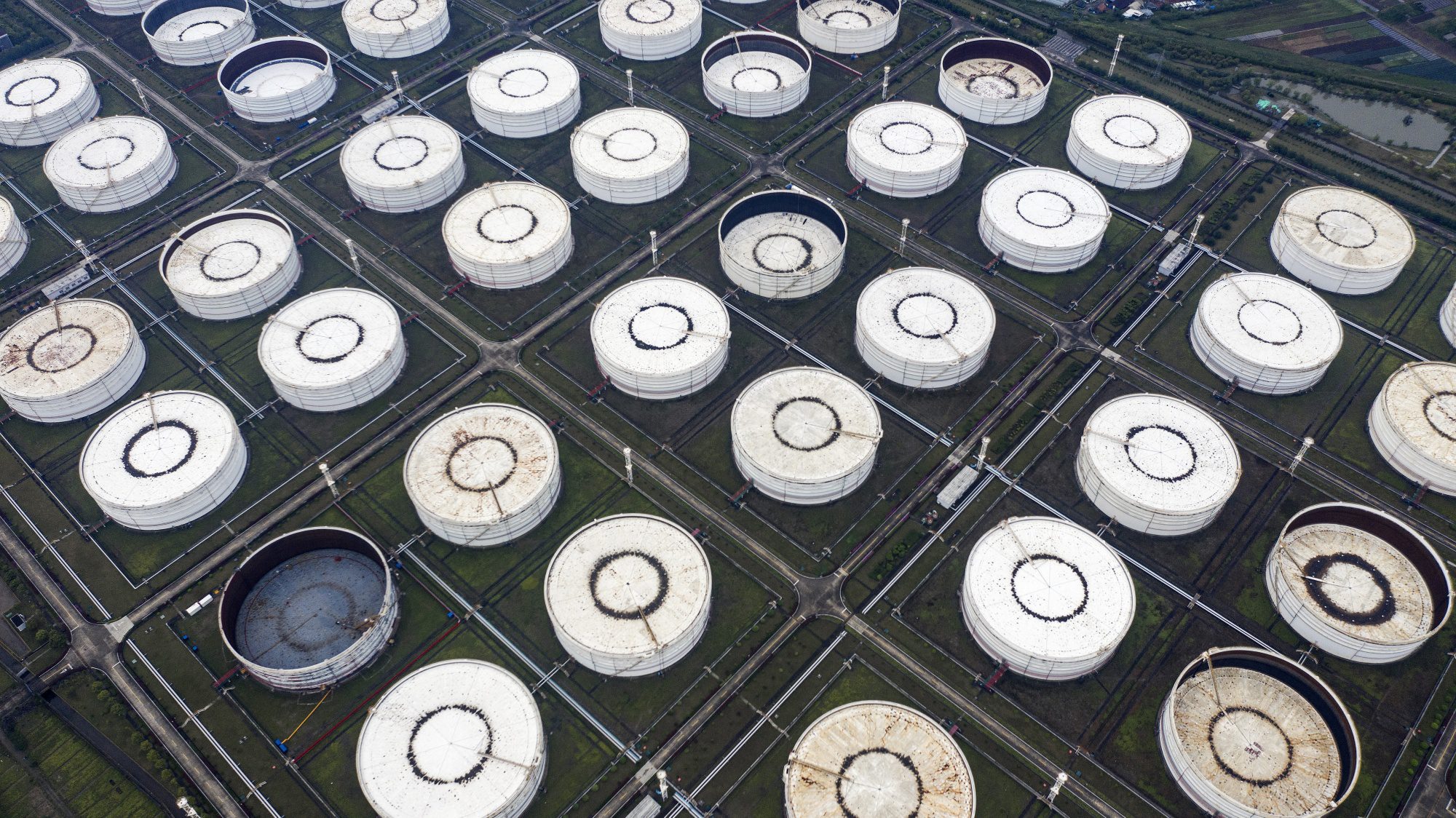 China increases crude stockpiles after near-record imports | Vortexa