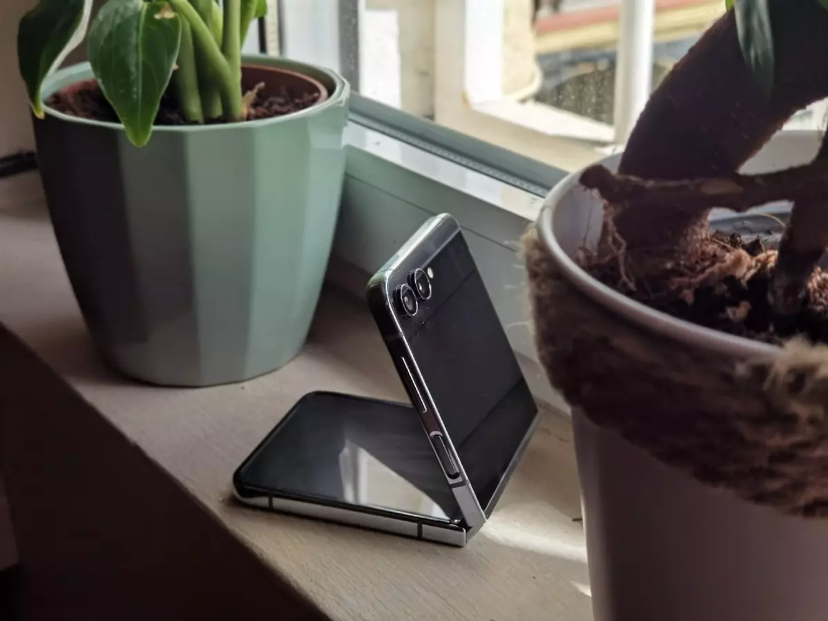 Xiaomi Anuncia Su Primer Móvil Plegable: Este Es El Xiaomi MIX Flip