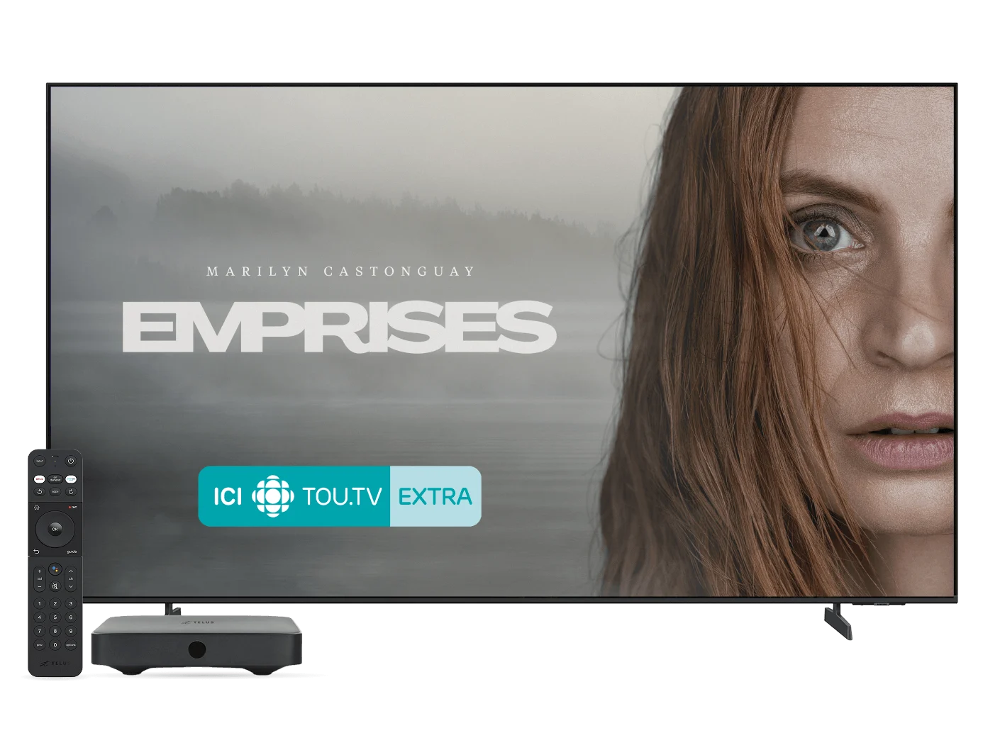 Un grand téléviseur, un boîtier numérique et une télécommande. Le téléviseur montre la série “Emprises” en diffusion en continu sur ICI TOU.TV EXTRA.