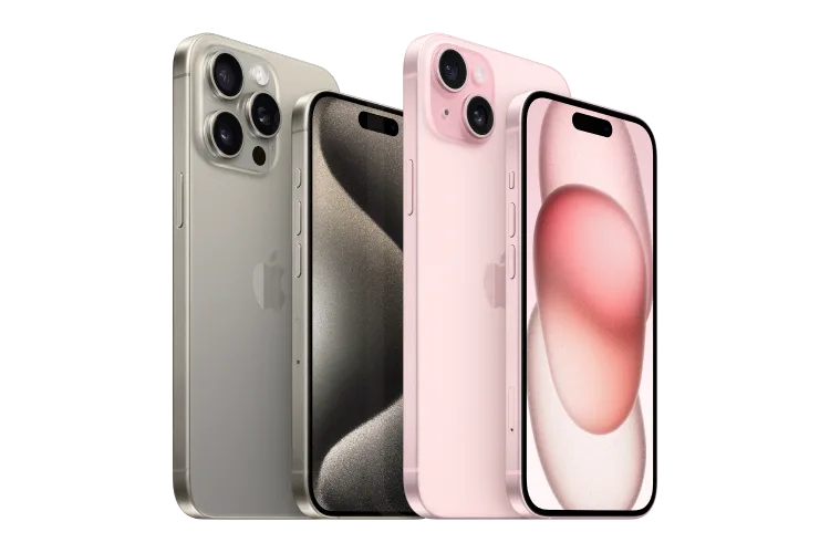 Back and front view of iPhone 15 Pro and iPhone 15 in Natural Titanium and Pink colours.