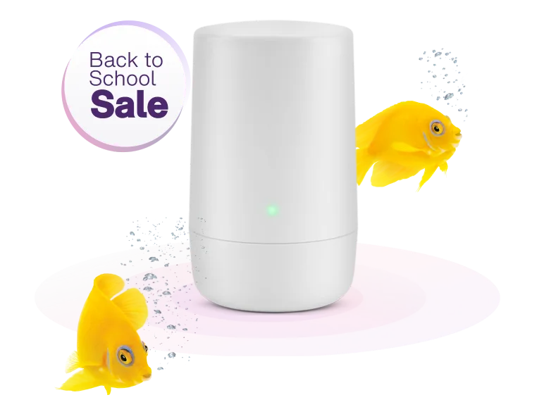 A school of fish swimming around a TELUS Wi-Fi hub. A roundel next to the image reads: Back to school sale. 