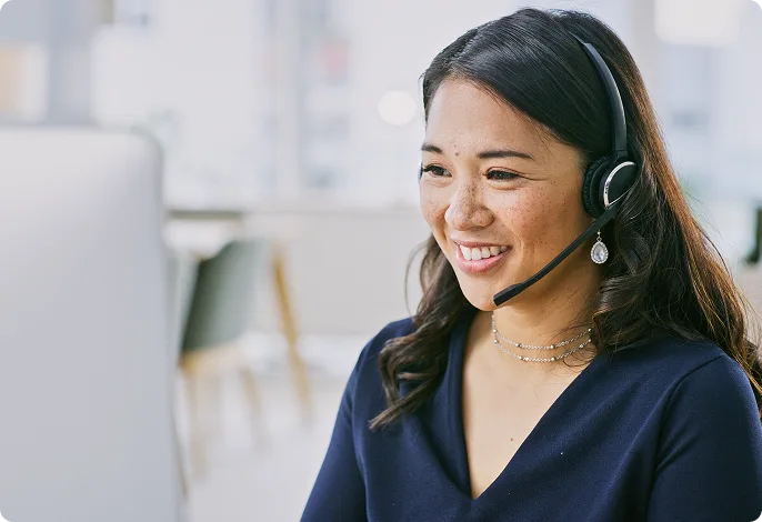 TELUS business specialist providing customer support by phone or online.