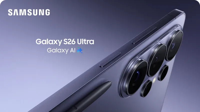 Vue de dessus de l’arrière du Samsung Galaxy S26 Ultra couleur violet cobalt.