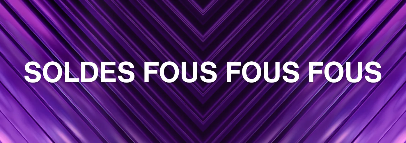 Une bannière colorée sur laquelle on peut lire « Soldes fous fous fous »