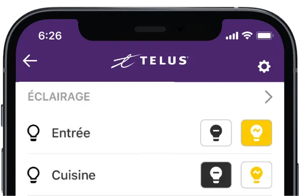 Un téléphone intelligent affiche la capacité de contrôler l’éclairage grâce à l’application Maison connectée.