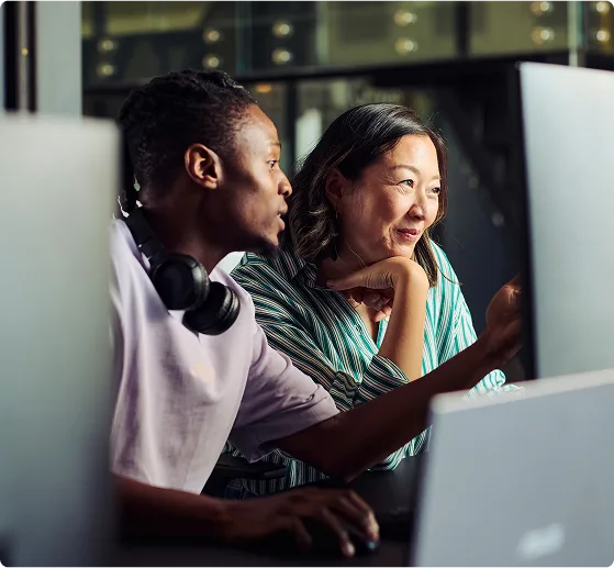 Les experts en cybersécurité de TELUS fournissent de la formation continue pour aider les employés à reconnaître et à prévenir les cybermenaces.