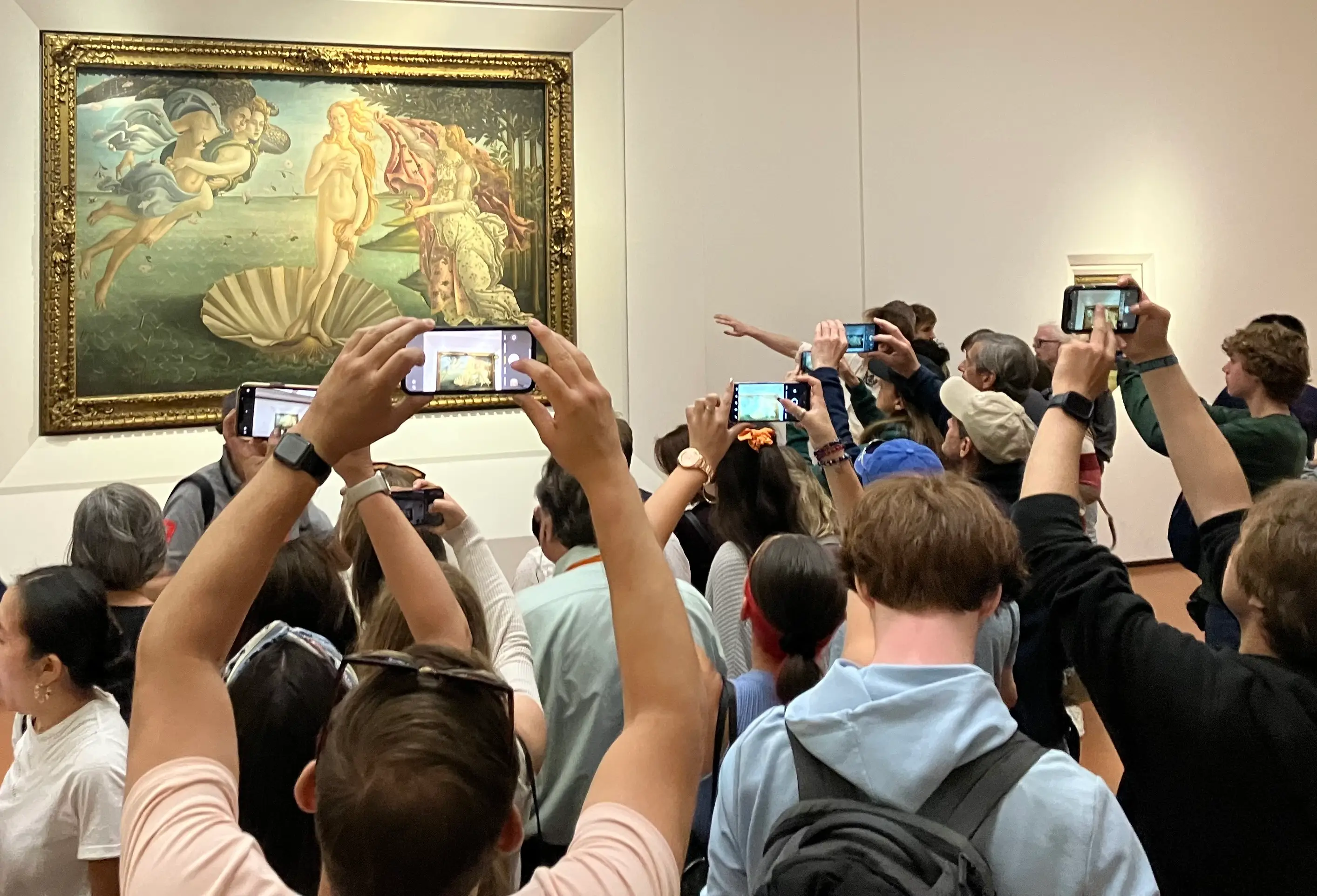 How we find a galleries’ environment can impact the way we experience viewing the artwork. 