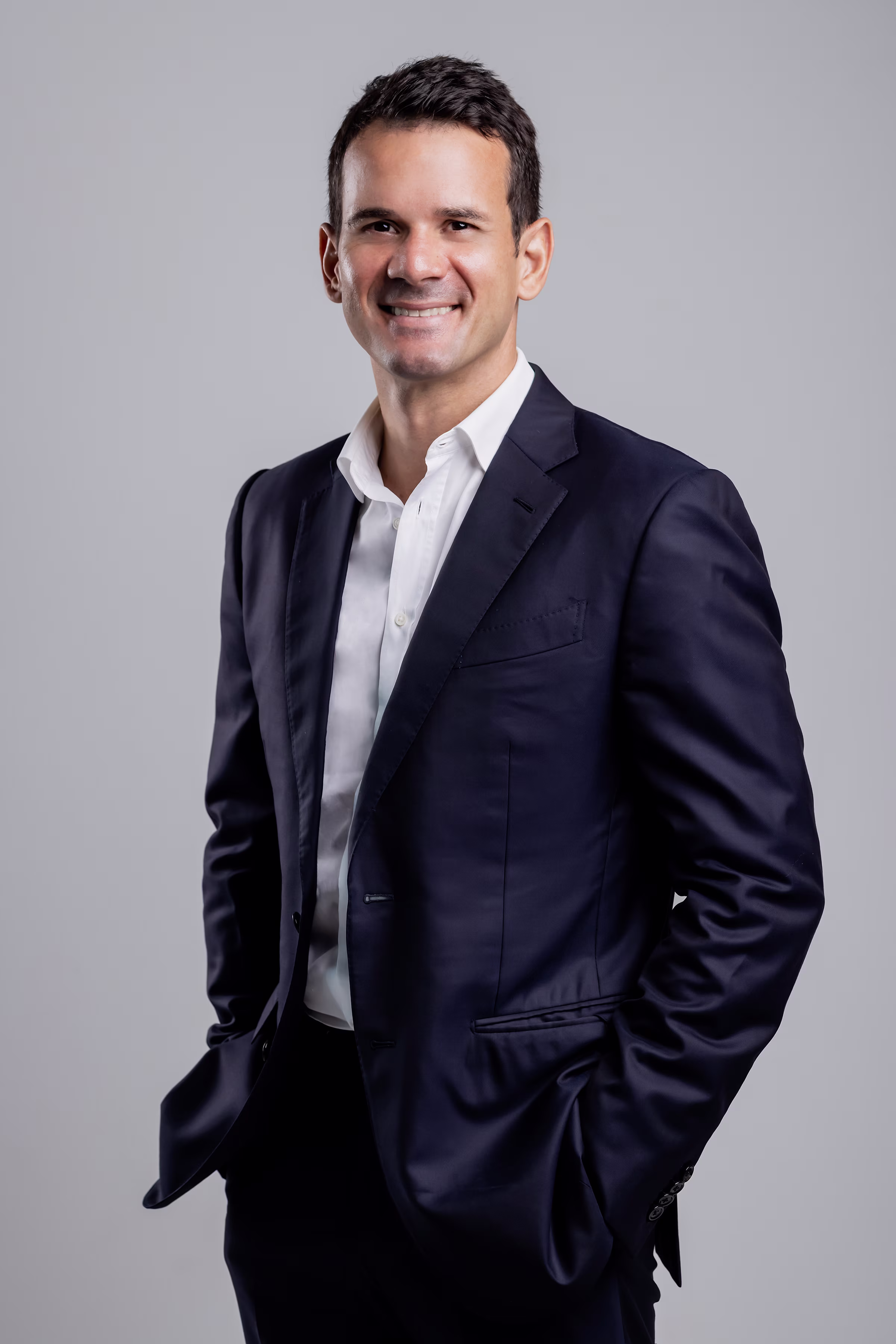 The Instant Group hires Corporate Real Estate Specialist Matthew Pardo as Senior Account Director - Singapore