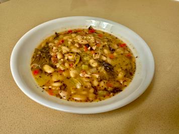 A bowl of Tuscan white bean soup.