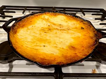 A plate of shepherd's pie.