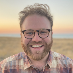 Steve is a Learning Experience Designer at Contentful with 15 years of experience in high-growth SaaS Marketing, Enablement, and Education roles. 