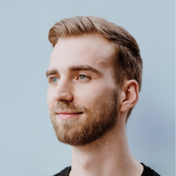 Fabian is a senior product designer at Contentful.