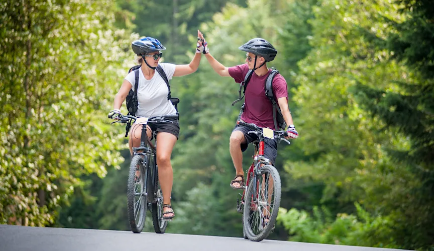 Bild Fahrradfahrer Wald Natur
