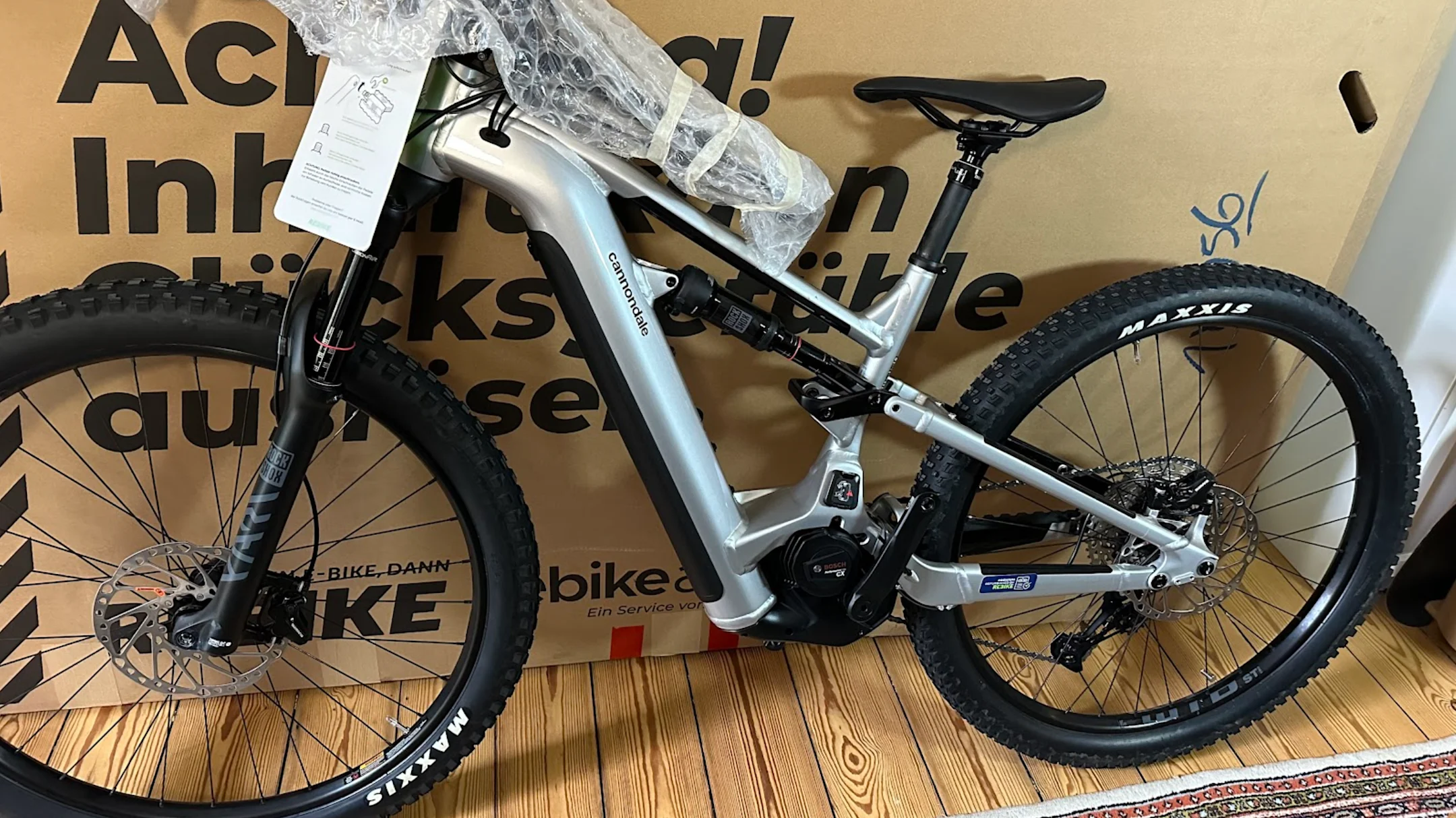 Aktuelles > Testbericht Rebike > Bild Bike + Verpackung