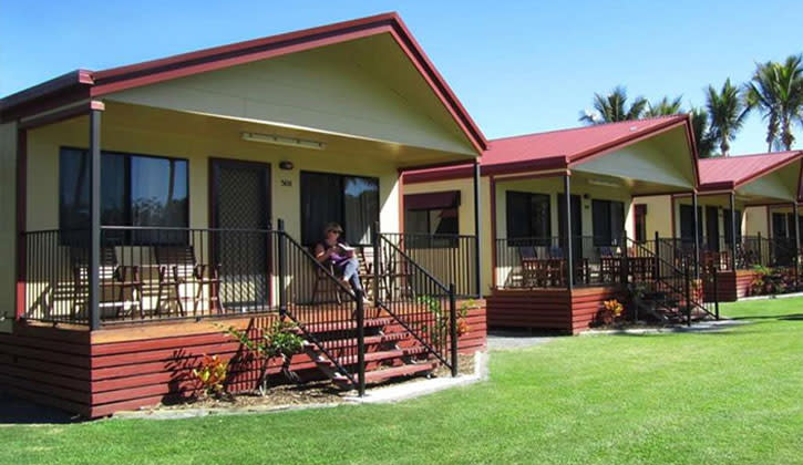 Untitled-2_0001_NRMA_CY_2-bedroom-family-cabin-exterior-2-1