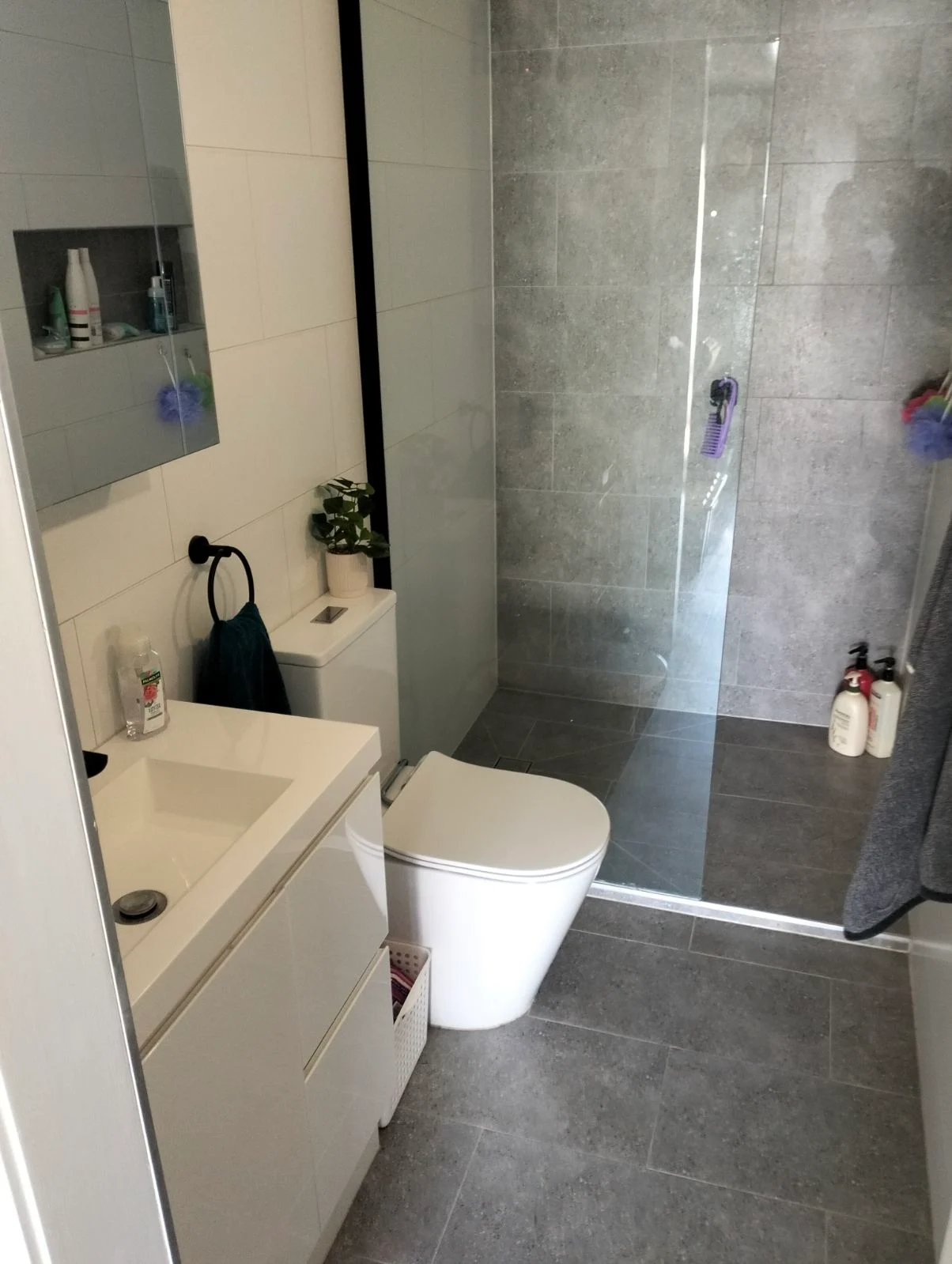 AS198 - Bathroom