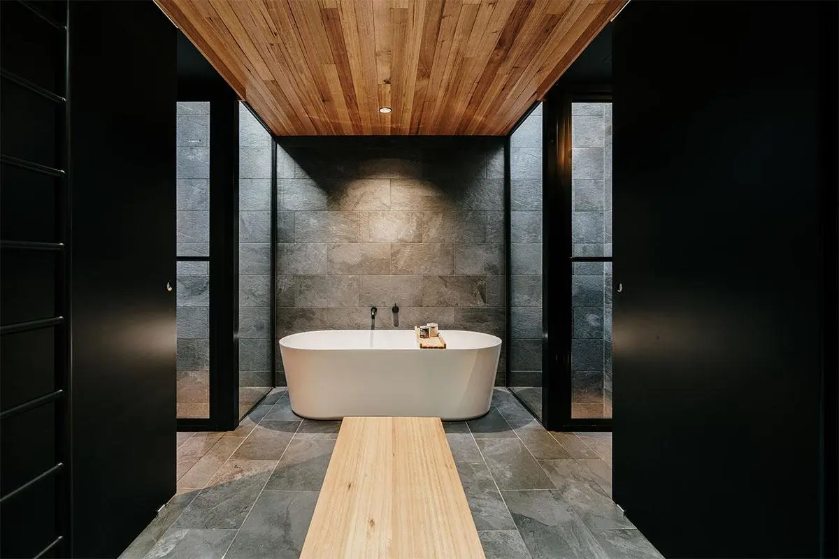 Pumphouse Point - The Retreat - Bathroom