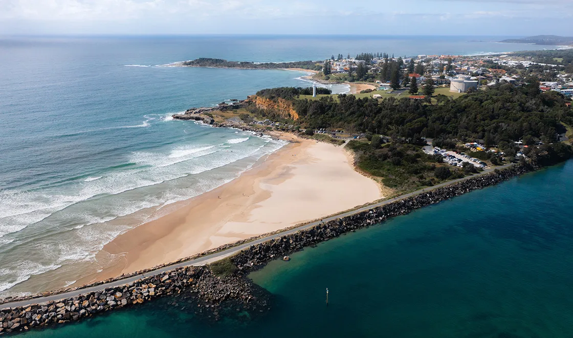 Yamba Breakwall