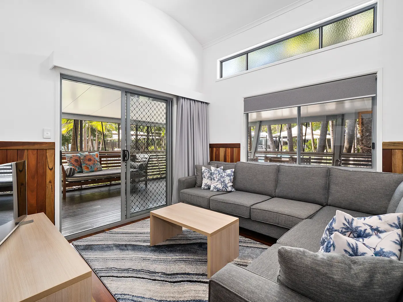 Angourie Resort Accommodation villa living