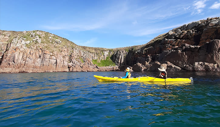 725x420 Phillip island pioneer kayaking