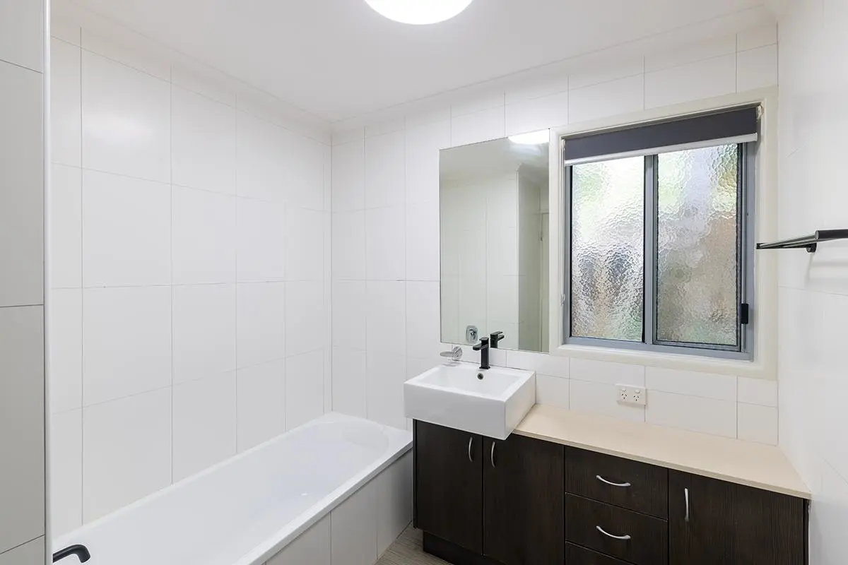 Angourie Resort - 2 Bedroom Villa - 1 Bathroom - Bathroom