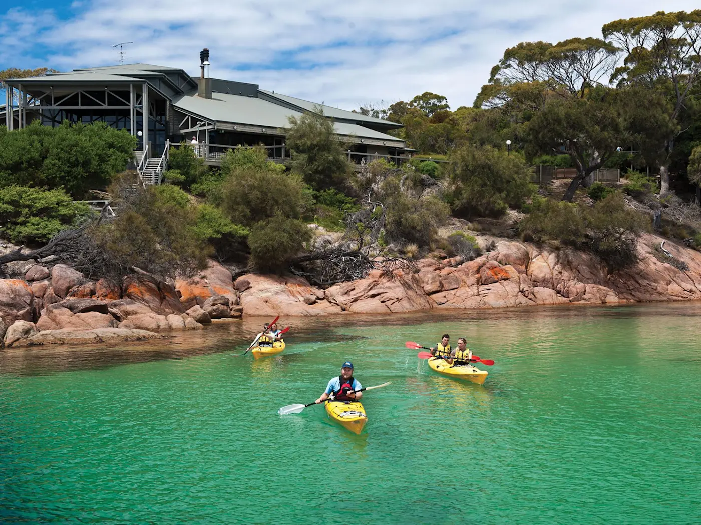 Kayaking on the Great Oyster Bay near Freycinet Lodge