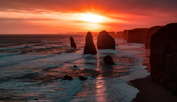 725x420 twelve apostles Port Campbell Australia