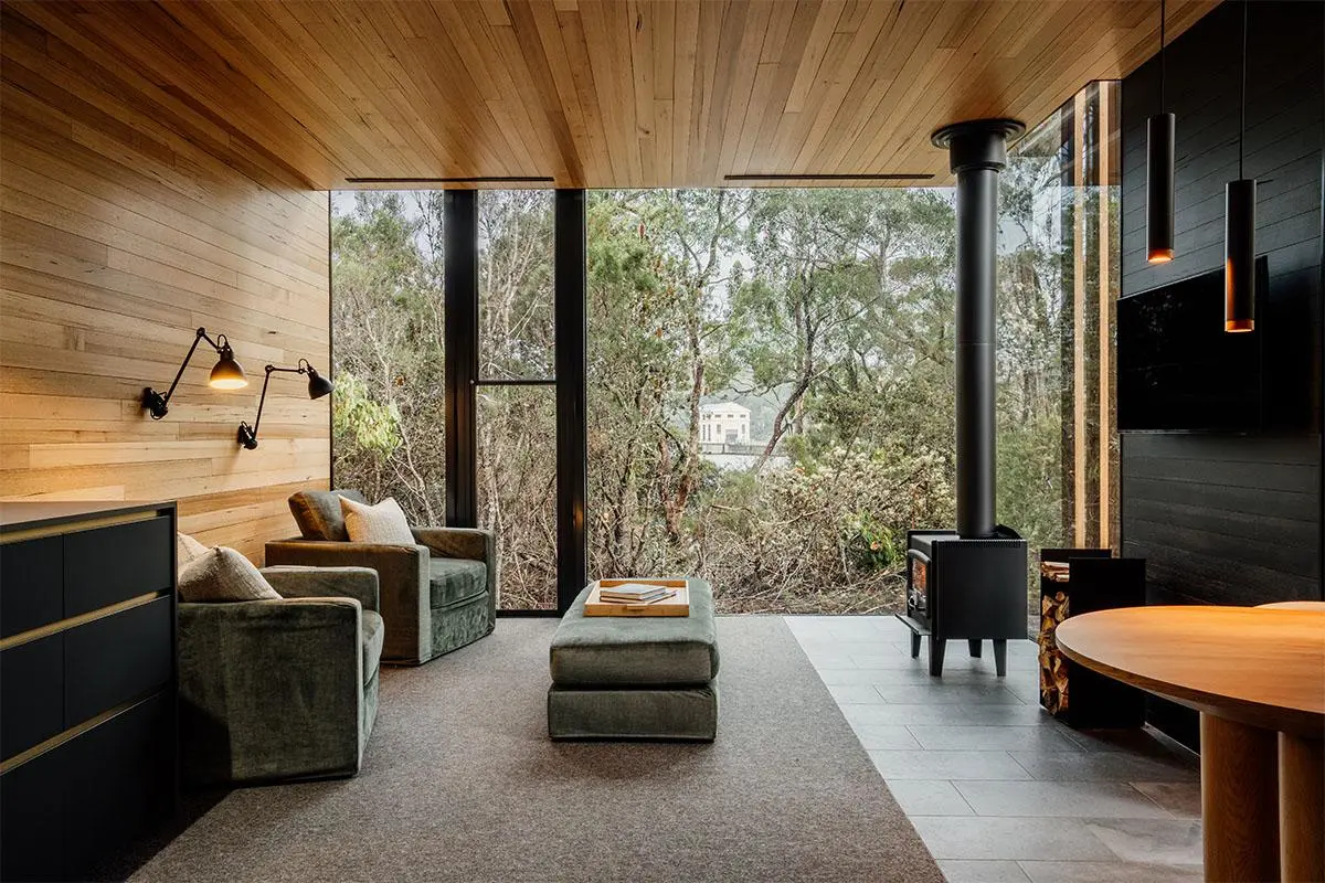 Pumphouse Point - The Retreat - Living Room