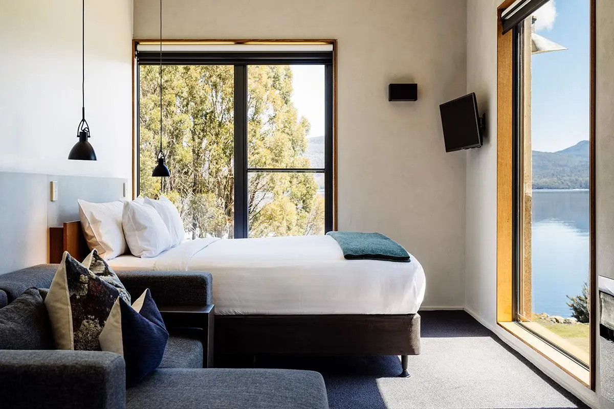 Pumphouse Point - Shorehouse Panorama - Bedroom