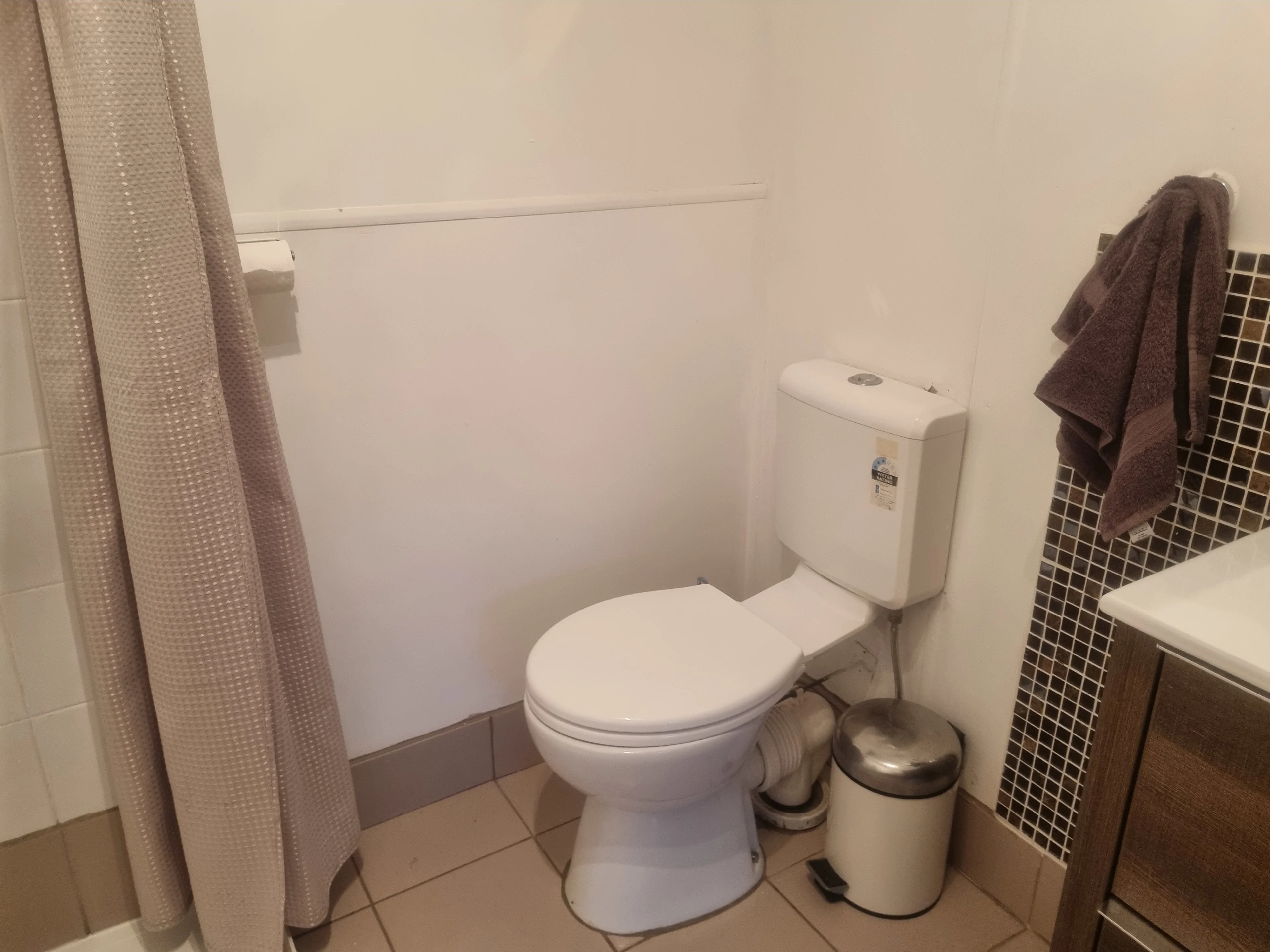 M21 bathroom 