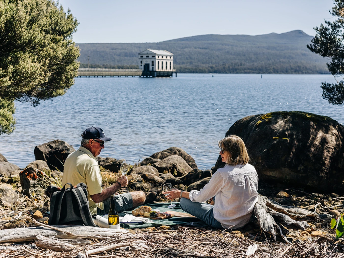 Lunchtime picnic Pumphouse Point