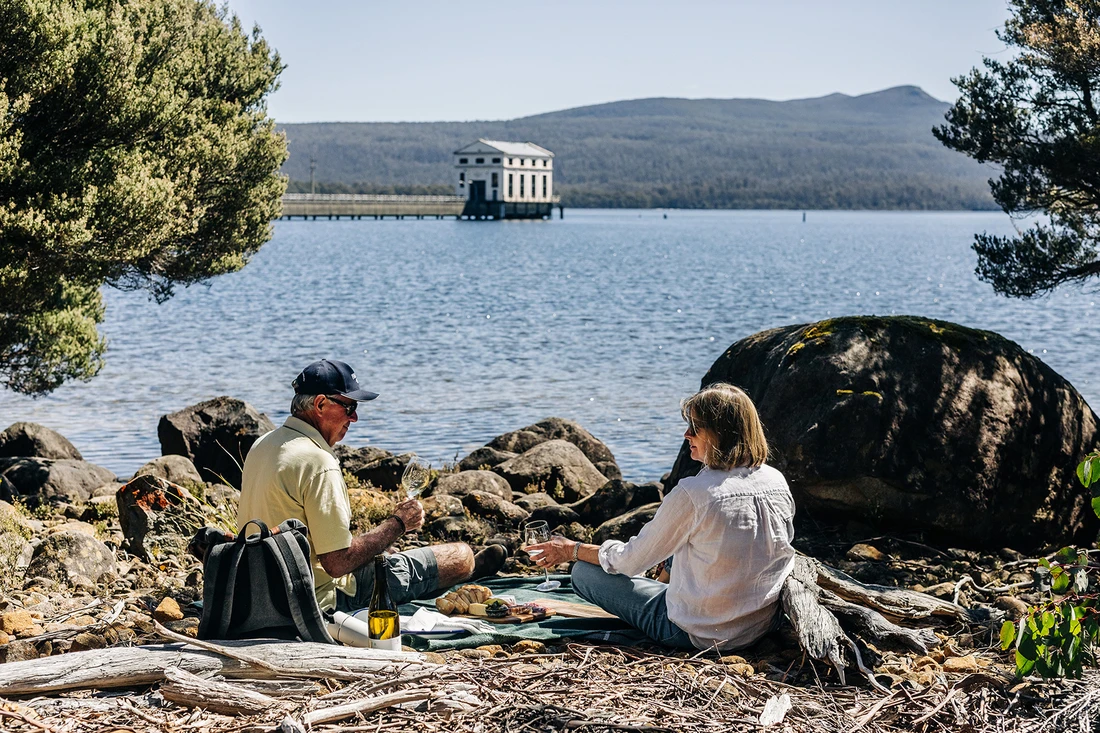 Lunchtime picnic Pumphouse Point