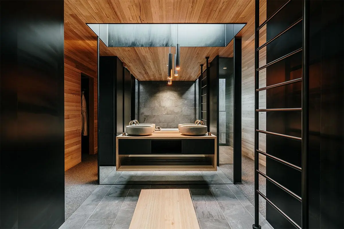 Pumphouse Point - The Retreat - Bathroom