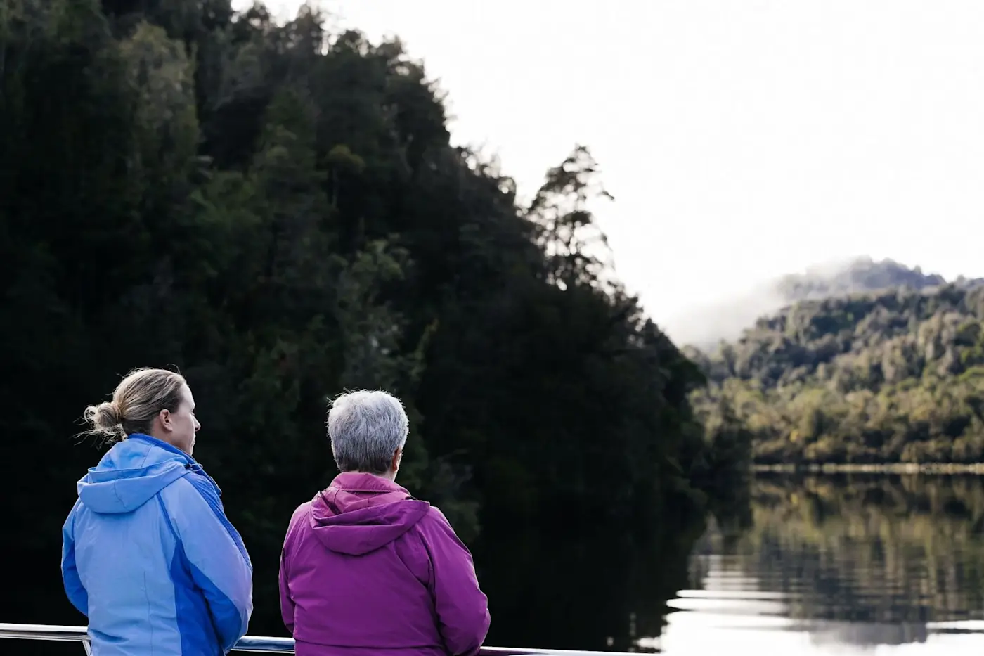 People enjoying a view from the cruise near Gordon River Cruise