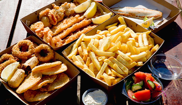 725x420 Phillip island san remo fisherman