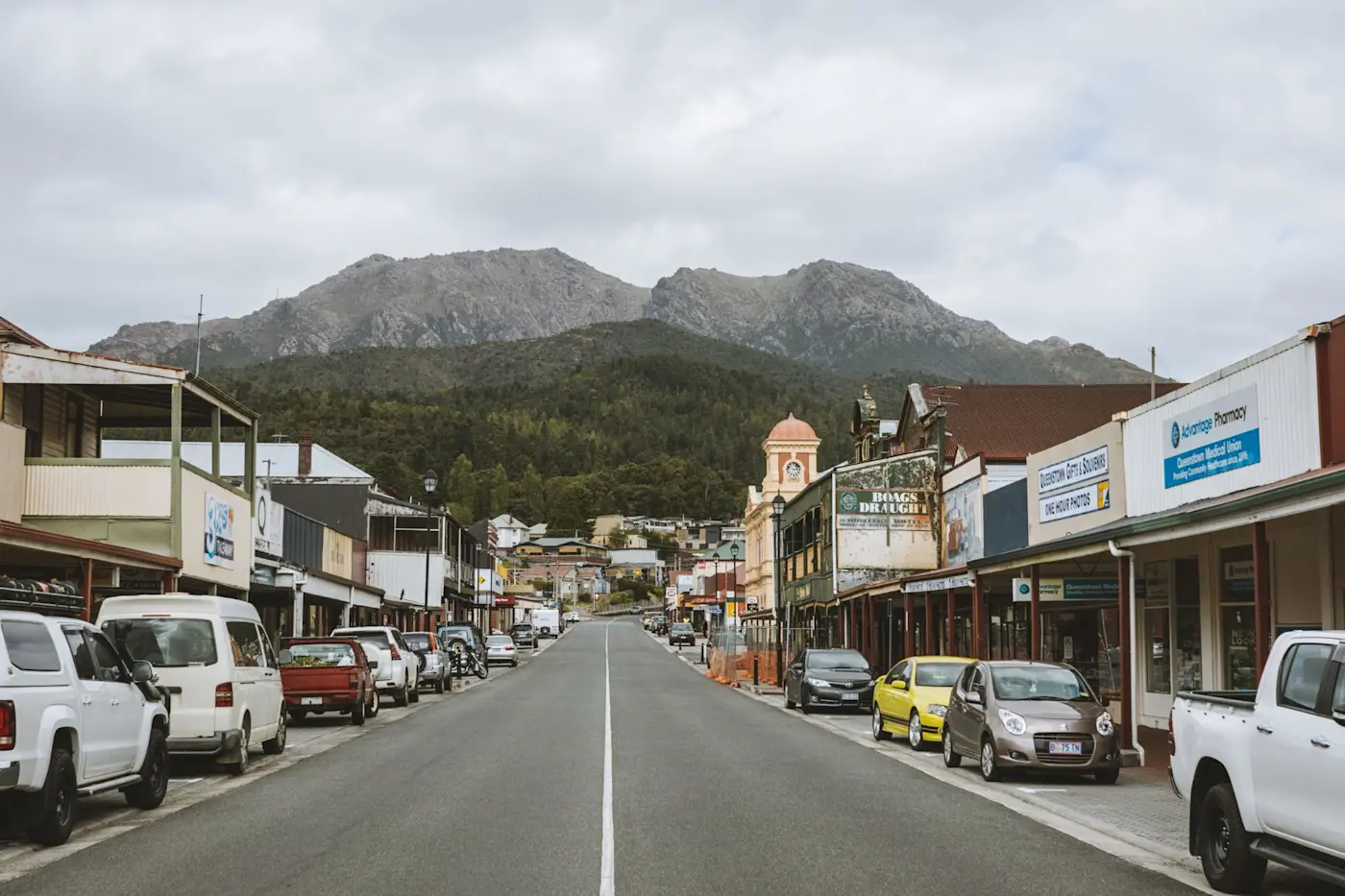 View of the Queenstown street near Strahan Village